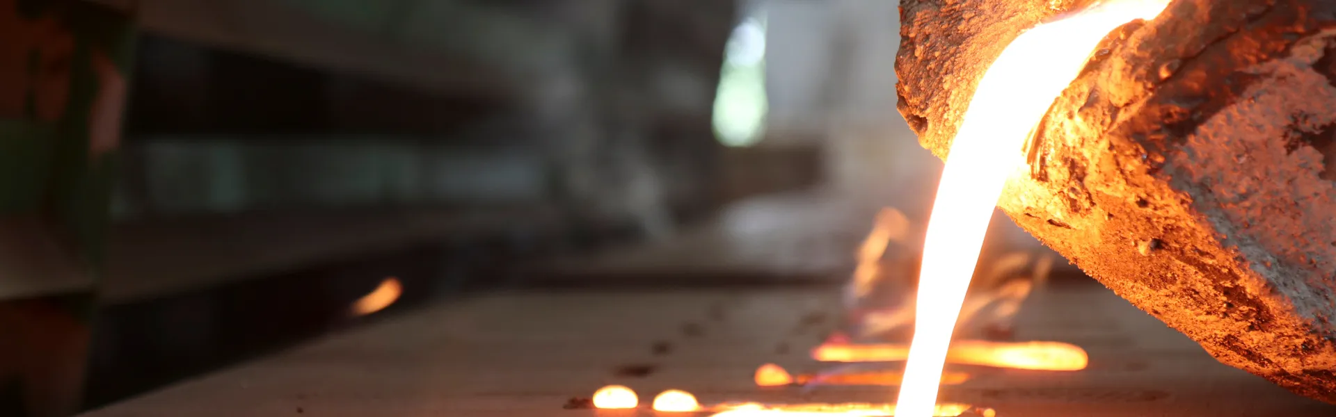 Smältning och gjutning.