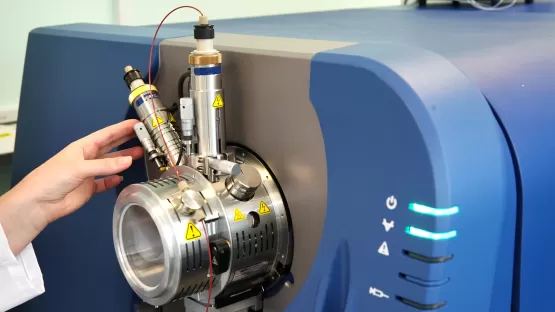 Adjust the mass spectrometer