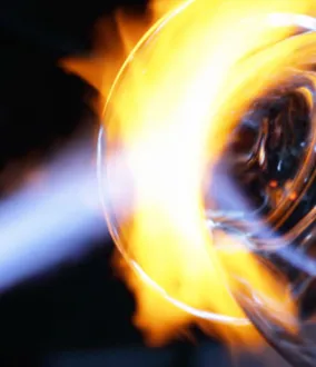 Rebrûlage et Polissage des surfaces des articles en verre